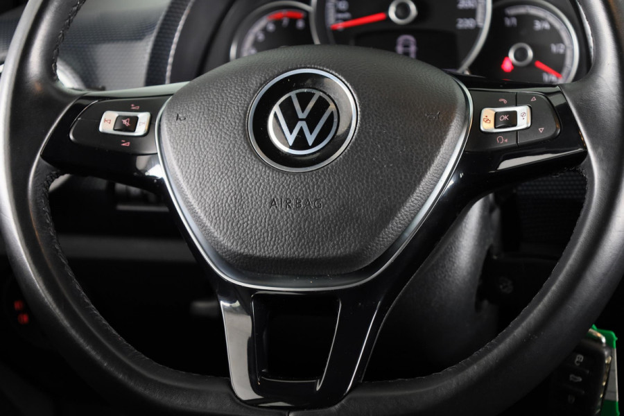 Volkswagen up! 1.0 R-Line Executive 60pk | Climatronic | Parkeercamera | 16 inch Lichtmetalen velgen