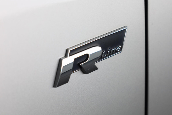 Volkswagen up! 1.0 R-Line Executive 60pk | Climatronic | Parkeercamera | 16 inch Lichtmetalen velgen