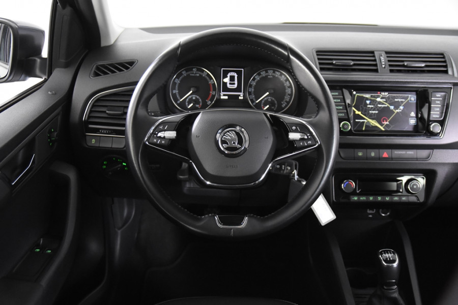 Škoda Fabia 1.0 TSI Ambition *Navigatie*Park assist*