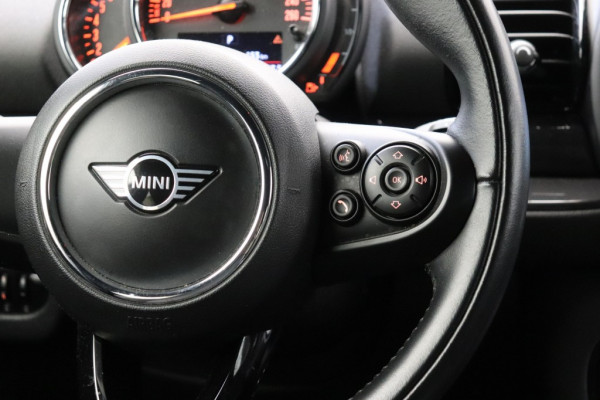 MINI Clubman 1.5 Business Edition Automaat - Navi