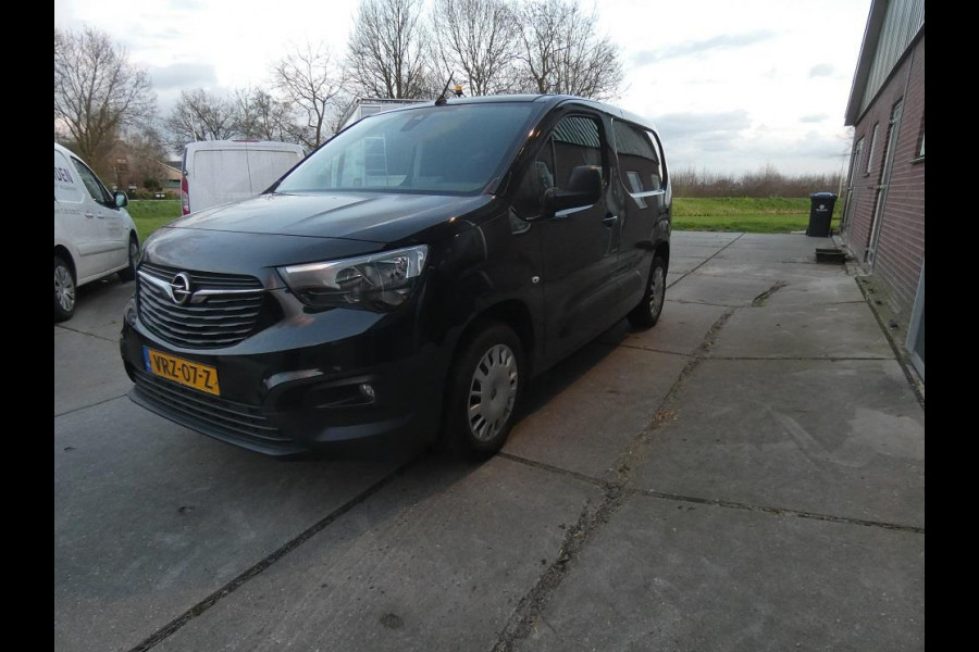 Opel Combo 1.5D L1H1 Edition *130pk* navi/camera* autom*
