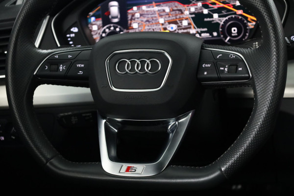 Audi Q5 50 TFSI e quattro S edition 300PK | Panorama dak | Zwart optiek | 20" LM velgen | Trekhaak uitklapbaar | Virtual cockpit |