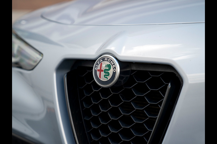 Alfa Romeo Stelvio 2.0T 280pk AWD Veloce | 1e eigenaar | Pano-dak | Adapt. cruise | Driver Assistance Pack 2 | NL-auto