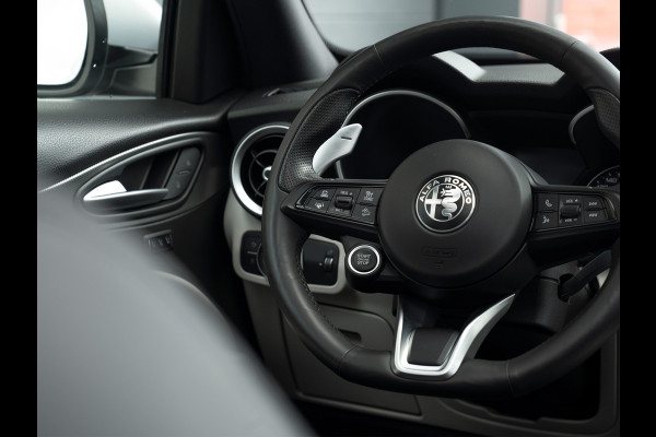 Alfa Romeo Stelvio 2.0T 280pk AWD Veloce | 1e eigenaar | Pano-dak | Adapt. cruise | Driver Assistance Pack 2 | NL-auto
