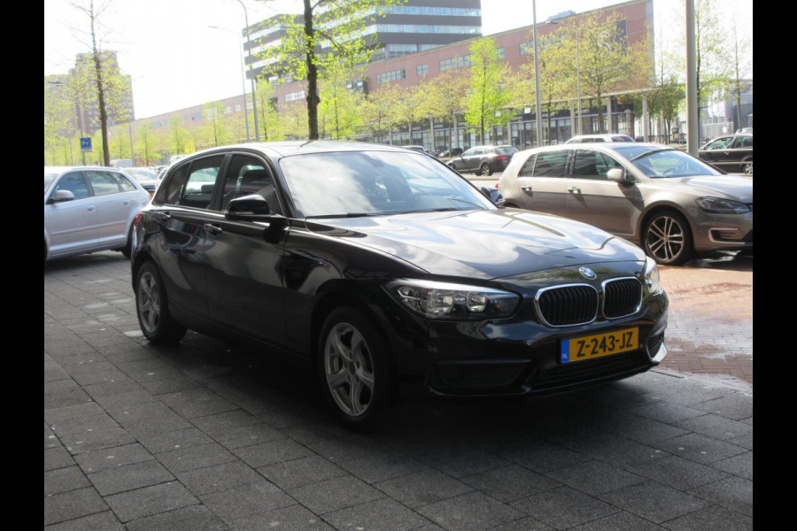 BMW 1-serie 118i 5 Deurs Clima PDC