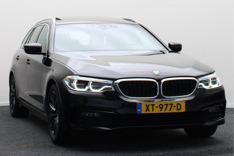 BMW 5 Serie Touring 520i High Executive Leer, Panoramadak, Cruise, Camera, Navigatie, Bluetooth, 18''