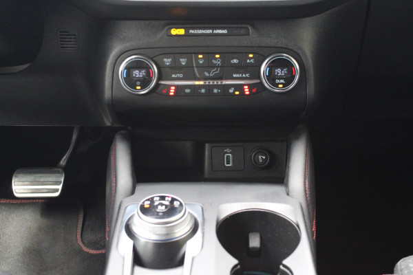 Ford FOCUS Wagon 1.0 EcoBoost ST-Line Business Automaat | Achteruitrij camera | Winter pakket