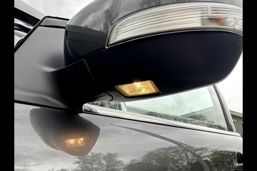 Ford Kuga 1.5 EcoBoost Vignale Panorama|Leder|LED|Keyless|Trekhaak