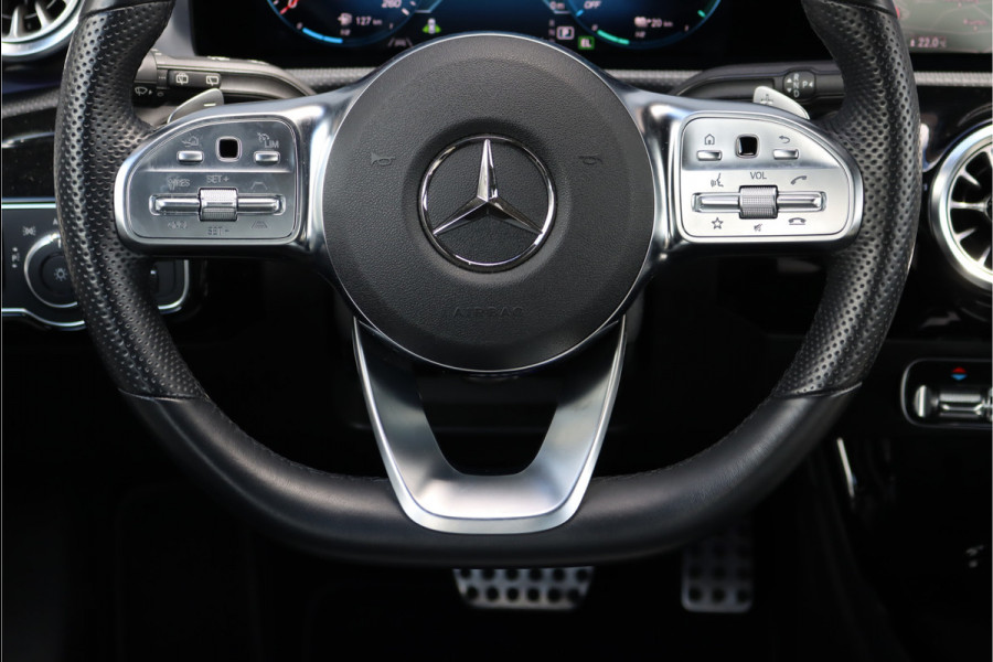 Mercedes-Benz A-Klasse 250 e AMG Line Aut8, Distronic+, Memorypakket, Stoelverwarming-/ventilatie, Head-up Display, Keyless Go, Camera, Widescreen, Multibeam LED, Etc.
