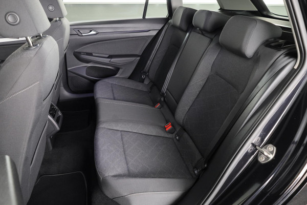 Volkswagen GOLF Variant 1.0 eTSI Life 110 pk Automaat (DSG) | Verlengde garantie | Navigatie | Parkeersensoren | Achteruitrijcamera | LED koplampen