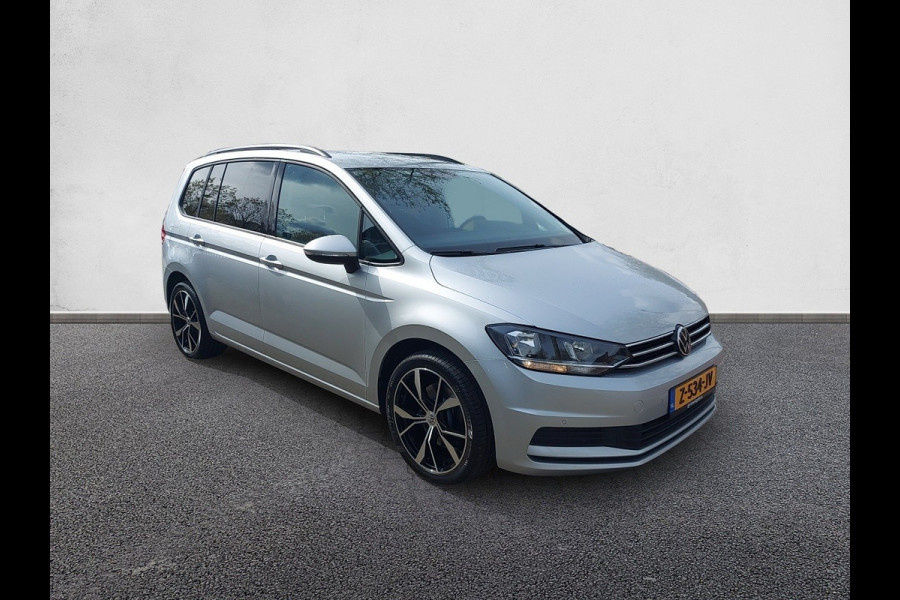 Volkswagen Touran 1.5 TSI Comfortline 7p, airco,cruise,navigatie,app connect,wegklapbare trekhaak,parkeersensoren,