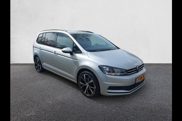 Volkswagen Touran 1.5 TSI Comfortline 7p, airco,cruise,navigatie,app connect,wegklapbare trekhaak,parkeersensoren,