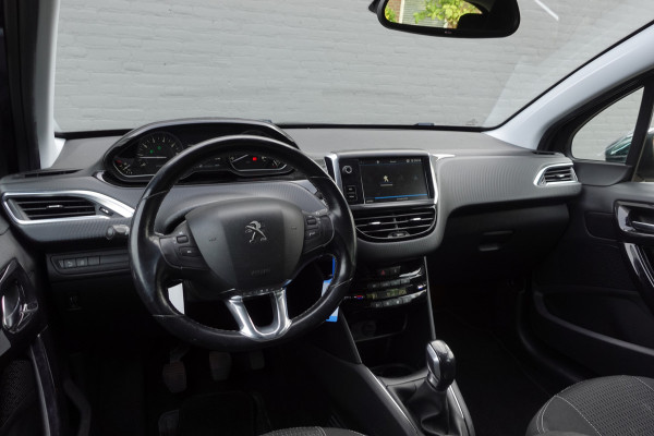 Peugeot 208 1.2 PureTech Blue Lease Executive | NAV | CLIMA | PDC | TREKHAAK | 16 LMV | 12 MND BOVAG!