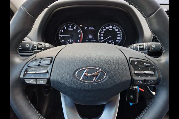 Hyundai i30 1.0 T-GDi MHEV Automaat | Camera | Apple CarPlay/Android Auto | Stuur/Stoelverwarming | Clima | 16” Velgen | PDC | Cruise | LED |