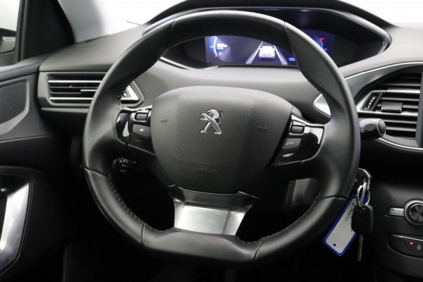 Peugeot 308 1.2 PureTech Executive - Carplay, Navi