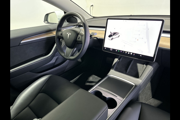 Tesla Model 3 Standard RWD / Inruil mogelijk | Panoramadak | Leder | Full operational lease vanaf € 679,- | 6.000 km GRATIS laden*
