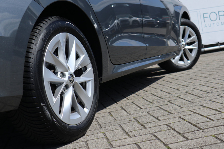 Škoda Octavia Combi 1.0 TSI Business Edition Plus NL-AUTO | ELEKTRISCHE KLEP | STOELVERW | CARPLAY | SFEERVERL | 2de PINSTERDAG GEOPEND VAN 10:00 T/M 16:00 UUR