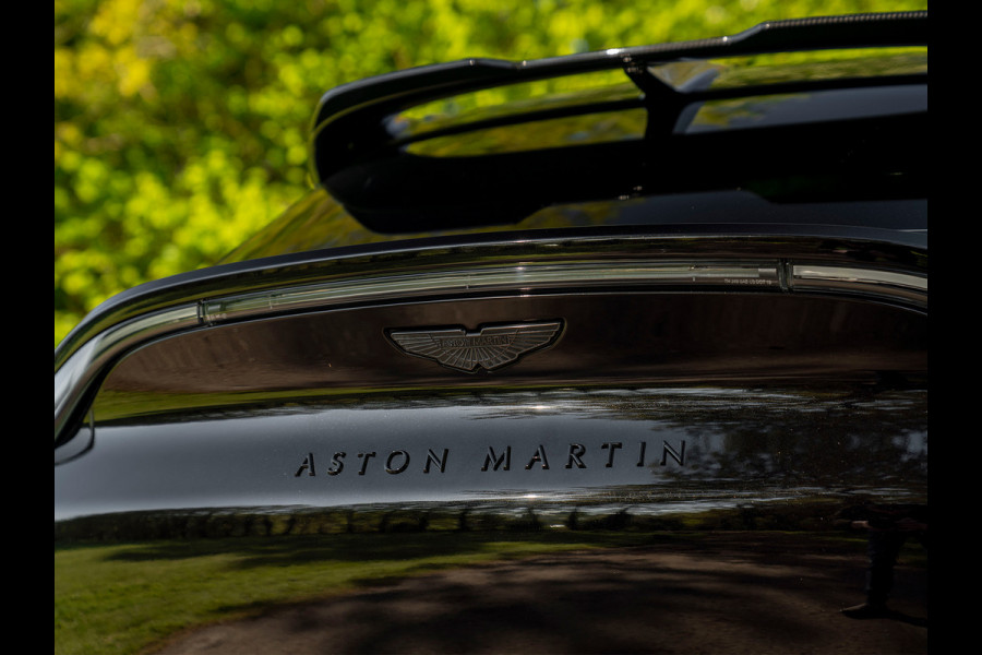 Aston Martin DBX 707 4.0 V8 | Veel carbon! | Alcantara interieur | 1e eigenaar | NL-auto | Premium audio