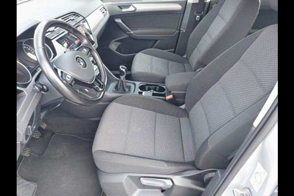 Volkswagen Touran 1.5 TSI Comfortline 7p, airco,cruise,navigatie,app connect,wegklapbare trekhaak,parkeersensoren,