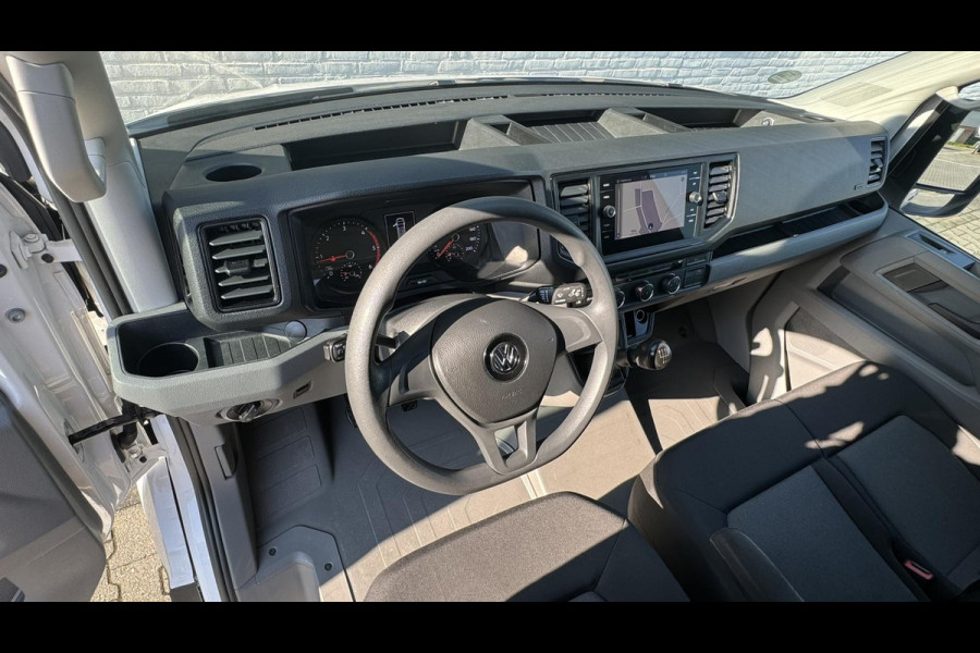 Volkswagen Crafter 30 2.0 TDI L3H3 Highline 4S banden Trekhaak Carplay Pdc v+a Cruise DAB