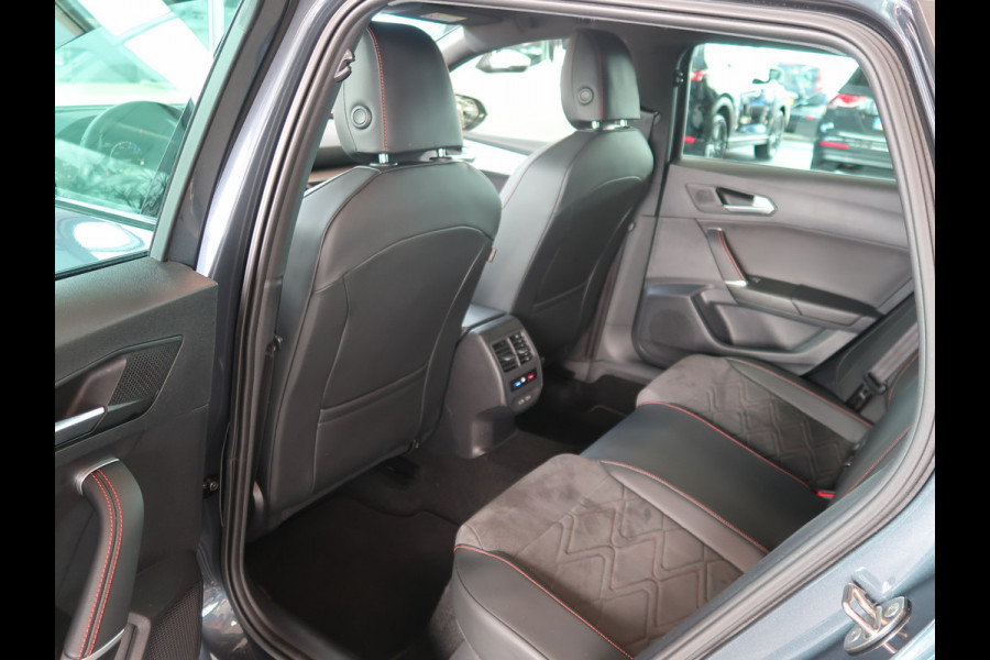 Seat Leon Sportstourer 1.5 TSi 150pk FR Launch Edition CAMERA/KEYLESS/TREKHAAK/WINTERPACK