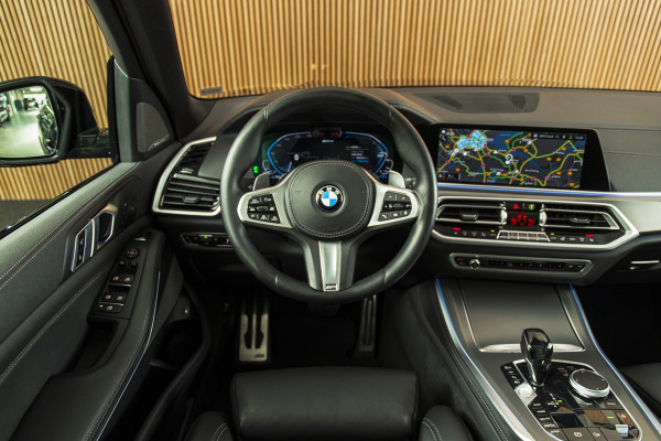 BMW X5 xDrive45e MSPORT-PANO-22"-HUD-H/K