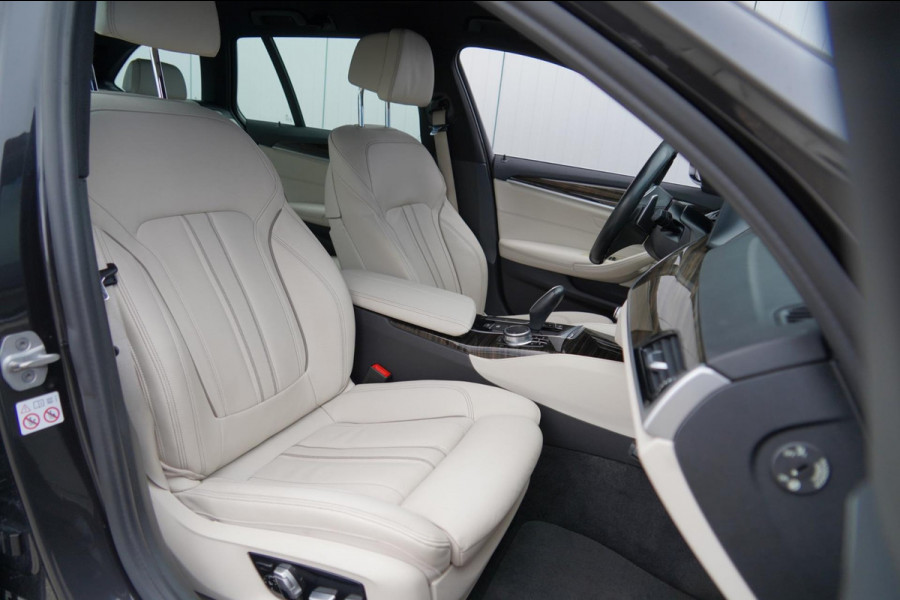 BMW 5 Serie Touring 520i High Executive / M-Sport / Facelift model / Sportstoelen / Trekhaak / Elek. Klep