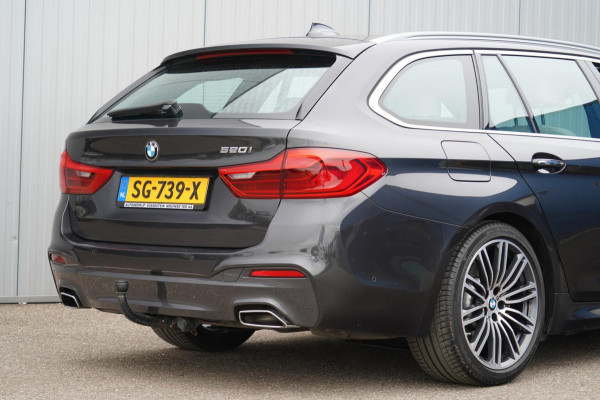BMW 5 Serie Touring 520i High Executive / M-Sport / Facelift model / Sportstoelen / Trekhaak / Elek. Klep