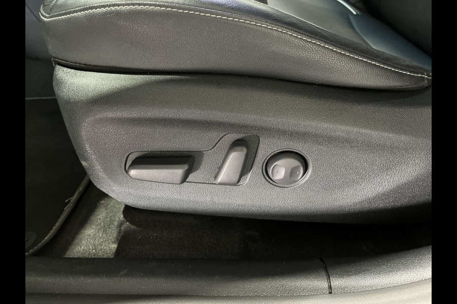 Kia e-Niro ExecutiveLine 64 kWh Verwarmde achterbank | Adaptieve cruise | Lederen bekleding |