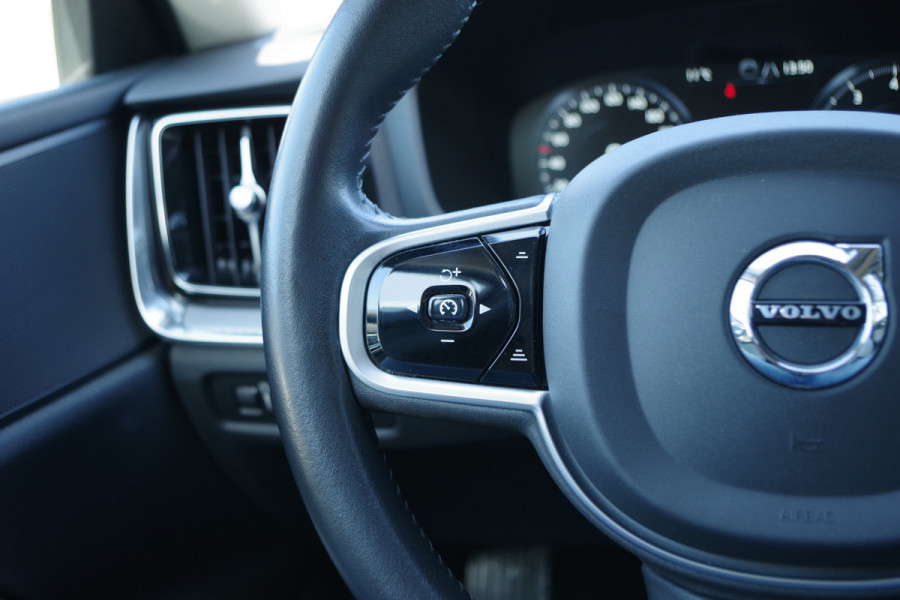 Volvo V60 2.0 T4 190 PK Automaat Inscription, Leder, Navigatie, Trekhaak, CarPlay, Camera