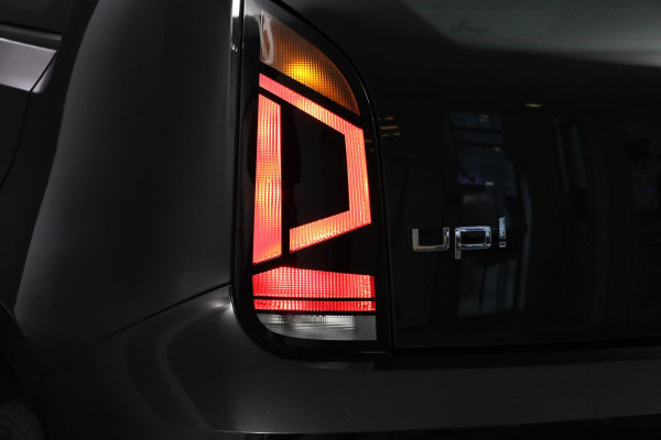 Volkswagen up! 1.0 66 pk | Verlengde garantie | Navigatie via App | Achteruitrijcamera | Cruise control | Parkeersensoren achter