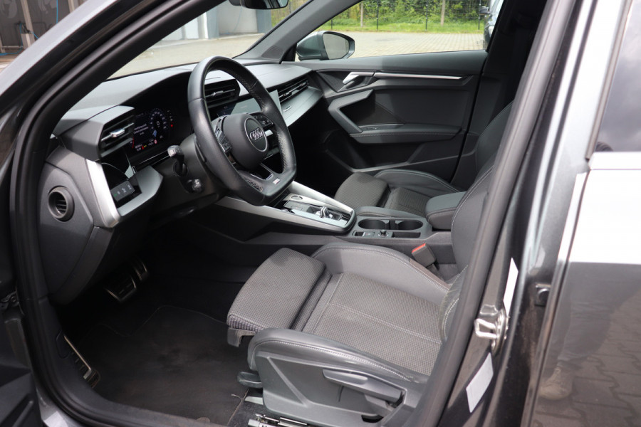 Audi A3 Limousine 30 TFSI (2x) S-line Sportstoelen Navi Virtual