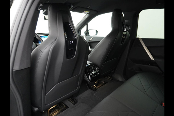 BMW iX XDrive40 High Executive 77 kWh |4-WIEL BESTURING| ACHTERBANK VERWARMD| HEAD-UP| RIJSTROOKSENSOR|