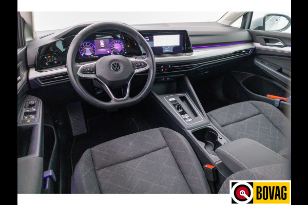 Volkswagen Golf 1.0 eTSI Life 110 PK Automaat (DSG) Apple Carplay, Adaptieve Cruise, Led, Lichtmetalen velgen, All weatherbanden