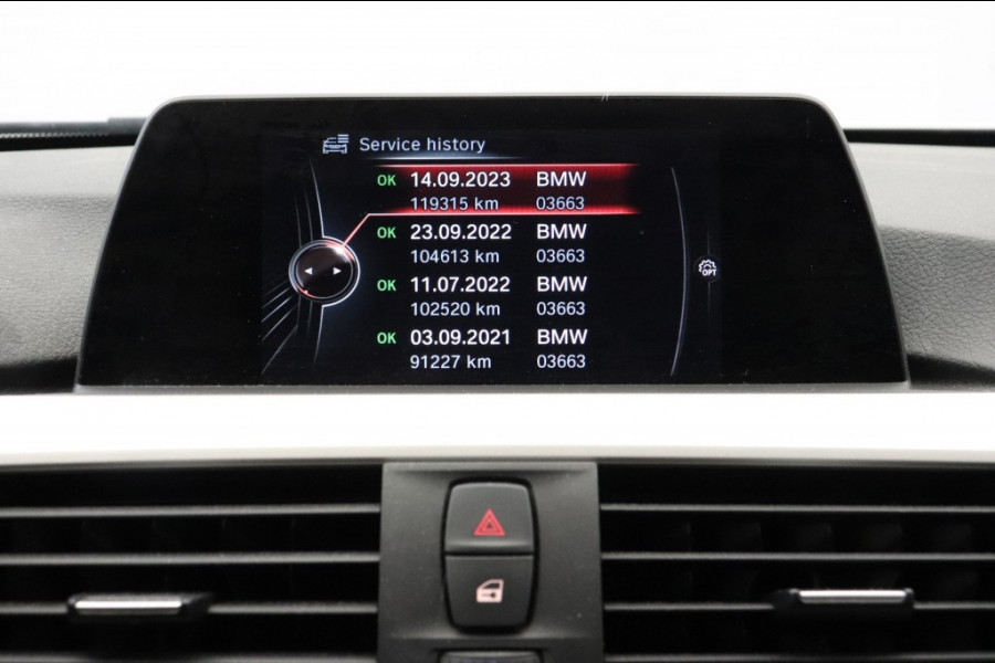 BMW 3 Serie 320d touring Executive Automaat - Navi, Clima, LED