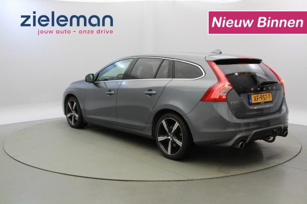 Volvo V60 2.0 T4 Business Sport 190PK - Half leer, Xenon