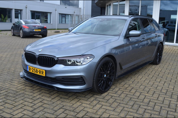 BMW 5 Serie 540i xDrive Touring Exe 341 pk M-sport / Blackline