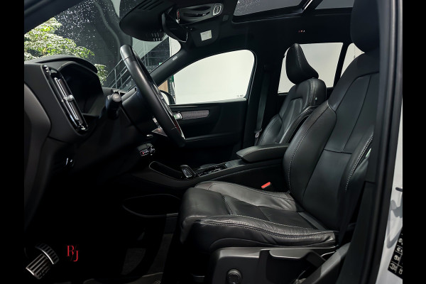 Volvo XC40 1.5 T3 R-Design |Panorama|Dodehoek|Leder