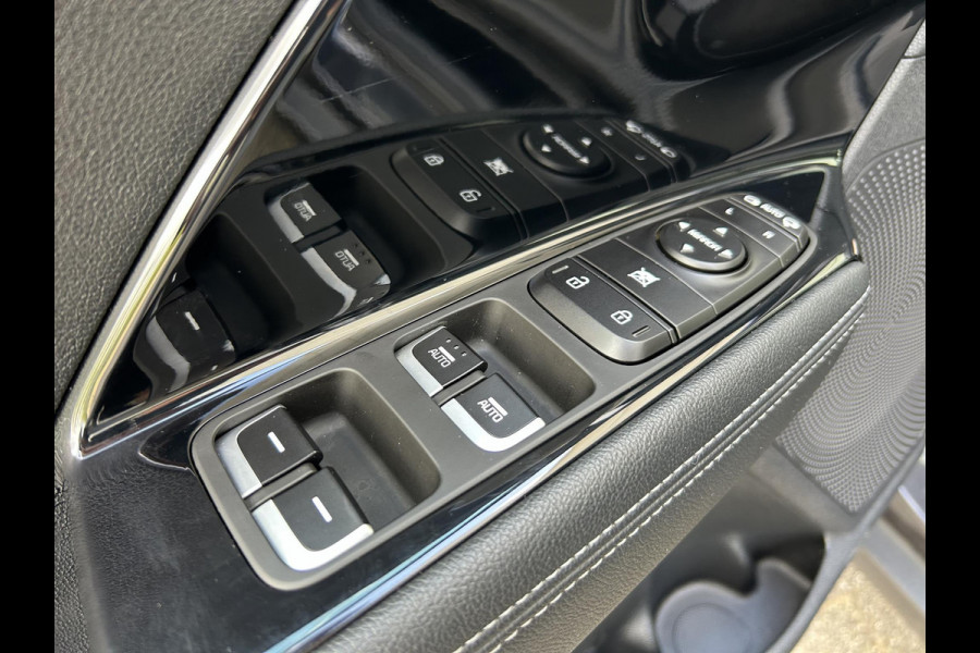 Kia Niro 1.6 GDi Hybrid DynamicLine Automaat | Camera | Navi | Apple Carplay & Android Auto | Cruise | 16” velgen |