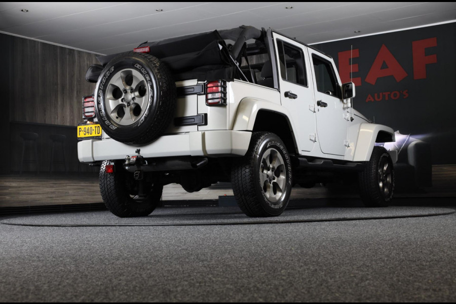 Jeep Wrangler Unlimited CABRIO 3.6 Sahara / 6 Bak / Airco / Navi / Camera / Elek Pakket / Cruise Control / Led / Trekhaak / 18 Inc