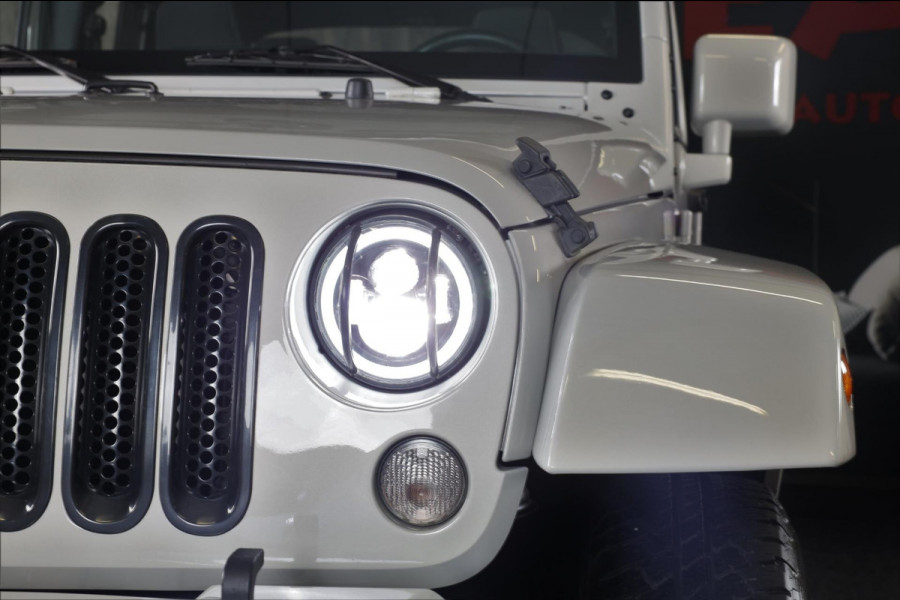 Jeep Wrangler Unlimited CABRIO 3.6 Sahara / 6 Bak / Airco / Navi / Camera / Elek Pakket / Cruise Control / Led / Trekhaak / 18 Inc