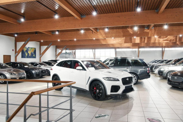 Jaguar E-Pace P300e AWD R-Dynamic SE | Black-Pack | Panorama | 20" |