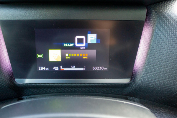 Citroën Ë-C4 Shine 50 kWh Panodak HUD | Prijs rijkaar incl. 12 mnd garantie | Navigatie Camera Stuurverwarming Leder