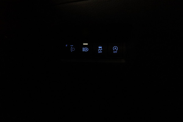 Toyota Aygo X 1.0 VVT-i MT envy JBL audio installatie , 18LMV, Navigatie,