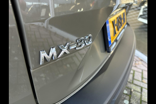Mazda MX-30 e-SkyActiv R-EV 170 Makoto Automaat | 6 JAAR GARANTIE | 4 SEASON BANDEN |