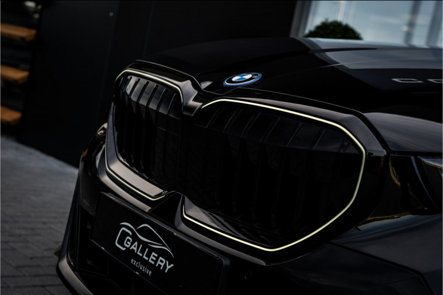 BMW 5 Serie 550e xDrive - M-Sport Pro l Incl. btw! l Memory | H&Kardon |