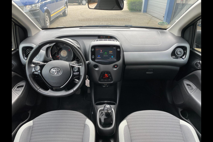 Toyota Aygo 1.0 VVT-i x-cite | Org. NL-auto | camera | clima | 15" lmv