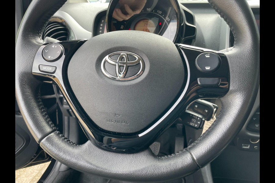 Toyota Aygo 1.0 VVT-i x-cite | Org. NL-auto | camera | clima | 15" lmv