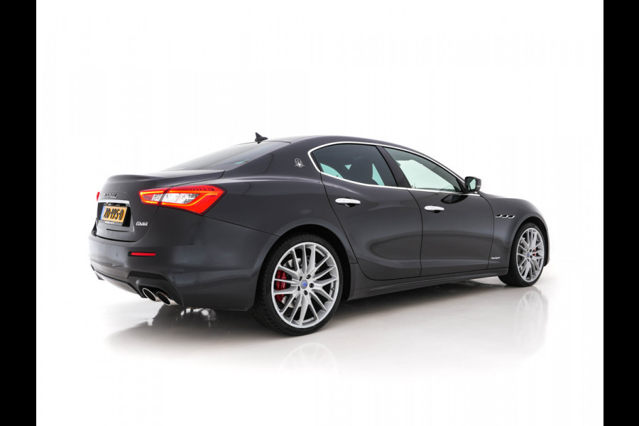 Maserati Ghibli 3.0 V6 S Q4 Gran-Lusso Aut. *PANO | SOFT-CLOSE | FULL-LED | HARMAN/KARDON-SURROUND | MEMORY-PACK | NAPPA-VOLLEDER | LANE-ASSIST | BLIND-SPOT | CAMERA | NAVI-FULLMAP | CRUISE | LANE-ASSIST | SPORT-SEATS | 21"ALU*