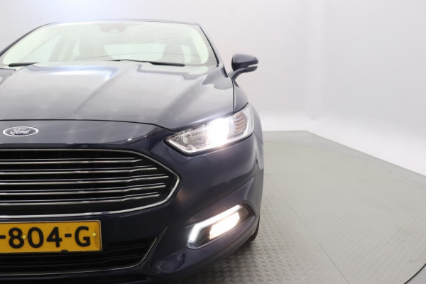 Ford Mondeo 2.0 IVCT HEV Titanium Automaat - Navi, Carplay